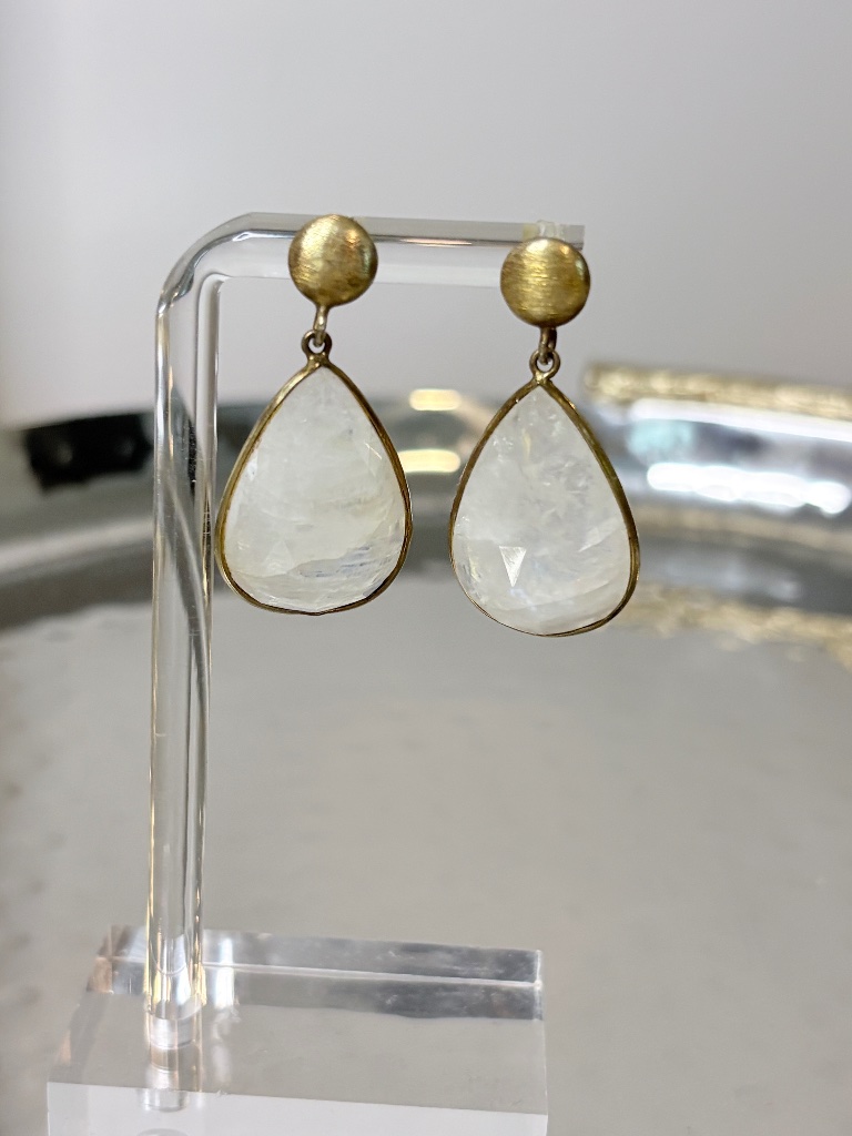 Mother Of Pearl Earring